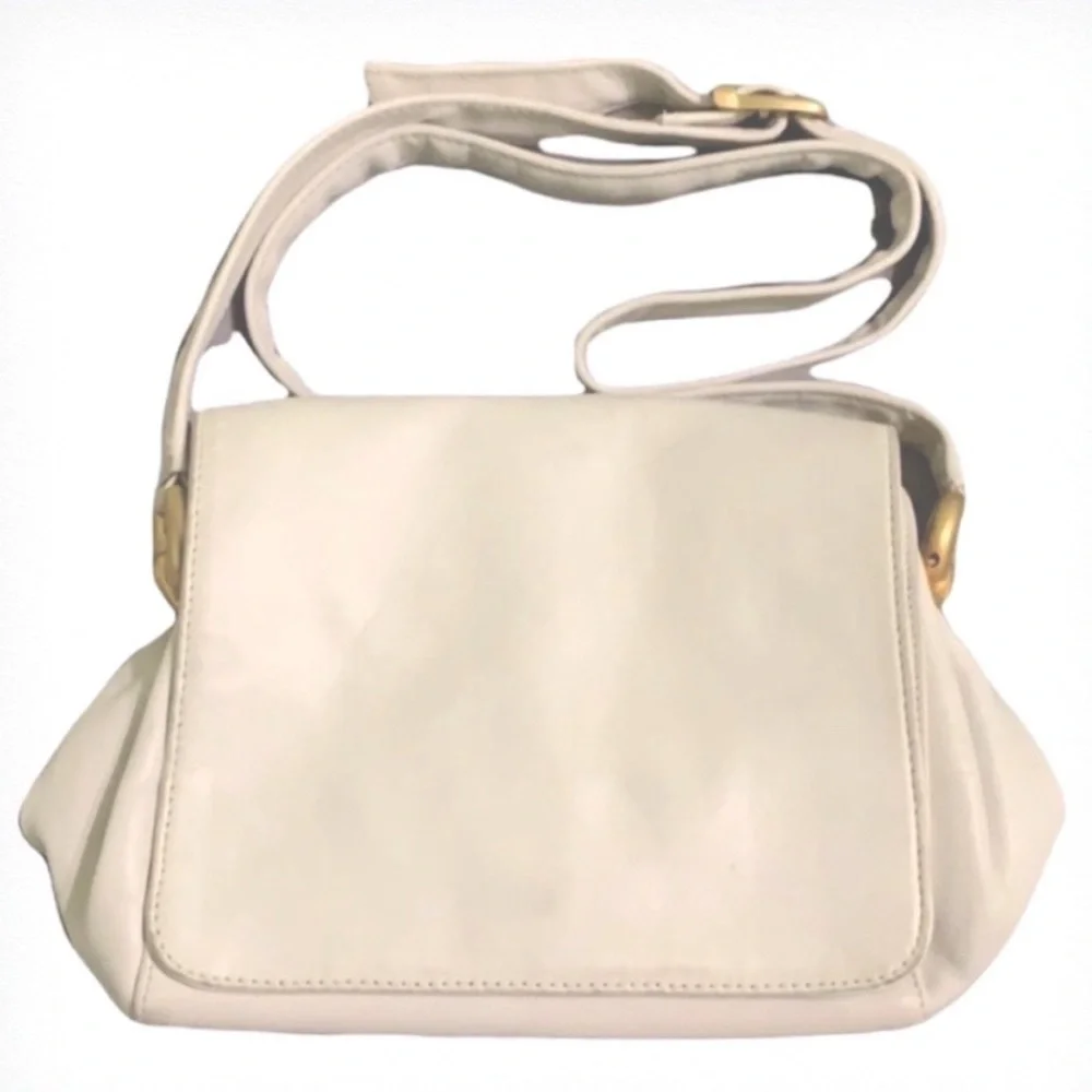 Perlina New York Vintage leather flap shoulder bag adjustable strap off-white
